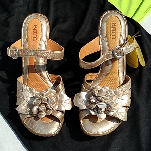 NWT Women's Born light gold leather heels sz 9 - Picture 8 of 11